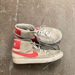 Nike blazer in lobster colour High-Top Sneakers